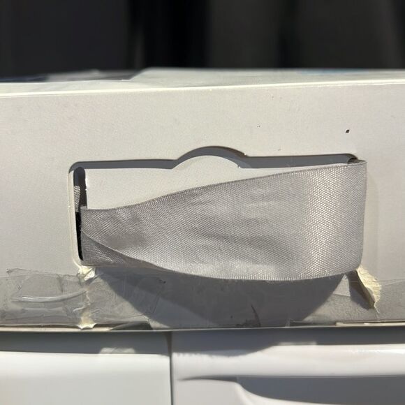 Cloud Island Two Muslin Blankets w/ Frame Triangle. Monthly growth Milestones - Picture 6 of 7